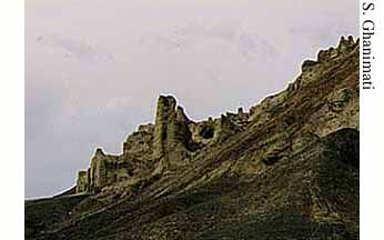 The main citadel of Ghagha Shahr and the main gate at Lake Hamun's Kuh-e Khwaja, eastern Iran (circa 200-800 A.D.)