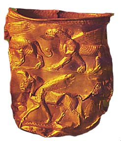 Crushed gold vase