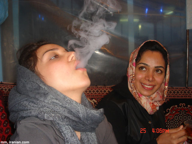 http://www.iranian.com/Travelers/2006/October/Somewhere/Images/8.jpg