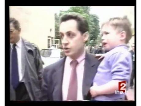 HUMAN BOMB: Sarkozy saves kindergarten class threatened by man strapped with explosives 
