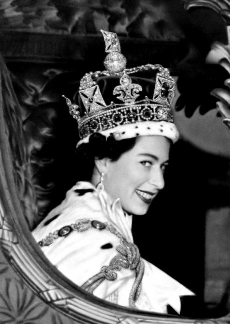 GOD SAVE THE QUEEN: UK Prepares for Queen Elizabeth's Diamond Jubilee