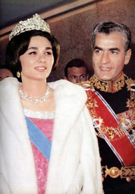 Royalty: Shah and Farah Glamourously dressed (1967)