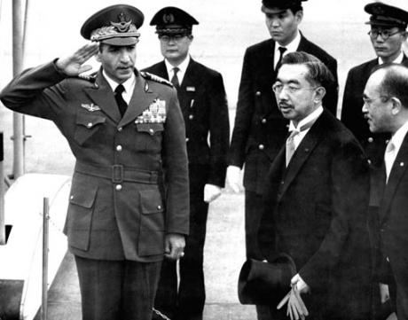 MODERNITY & TRADITION: Shah of Iran meets Japan's Hirohito (1958)