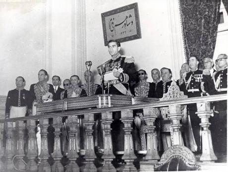 PARLIAMENTARY DEMOCRACY: Shah Delivers Speech to Parliament (1951)
