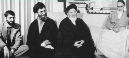 Pictory: Moussavi, Khamenei, Ardebili visit Khomeiny (1988/89)