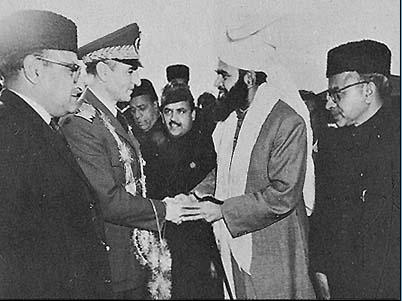 DIPLOMATIC HISTORY: Shah of Iran visits Baloutch Minority in Pakistan (1960)