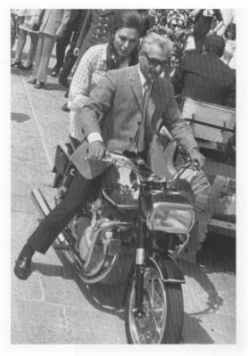 pictory: Shah and Farah on a Roman Holiday (1970's)