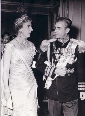 pictory: Shah and Queen of Holland