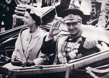 pictory: Shah of Iran and Queen Elisabeth II 1953