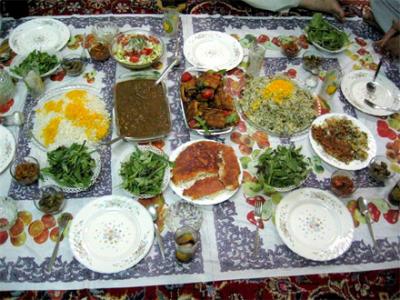 Name five food items that bring "garmi" and five that bring "sardi"? Name five food items that bring "garmi" and five that bring "sardi"?