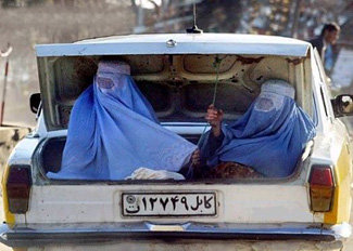 مشگلات هم میهنان افغانی متعصب و شاید هم متظاهر جانماز آبکش؟ 