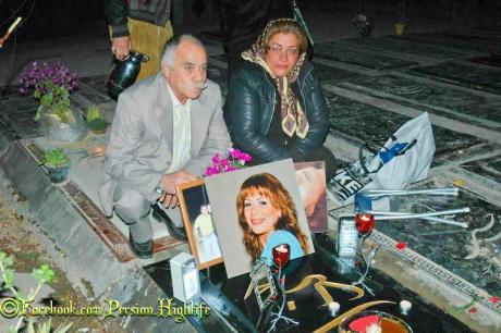 Norooz in the graveyard For Neda Agha Soltan's Parents 