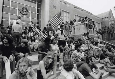 How to Run a Protest Movement