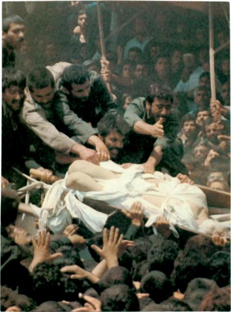 pictory: Ayatollah Khomeiny's Funeral Goes Wild (1989)