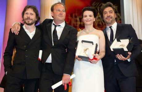 CANNES UPDATE: Binoche and Laureates Collective Photo and VOA Persian Interview