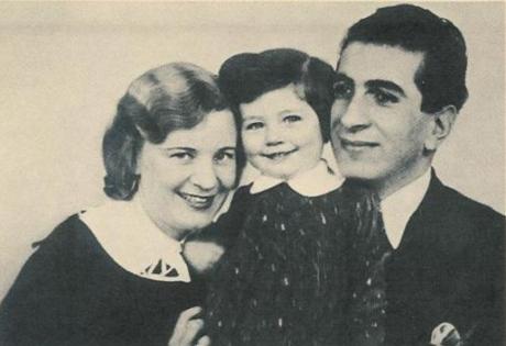 pictory: Little Baby Soraya and Parents (1934)