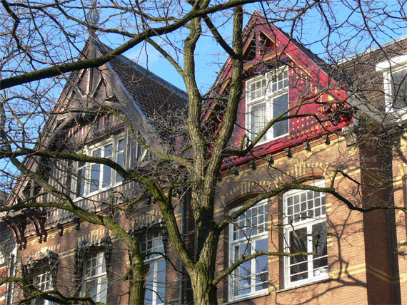 amst080