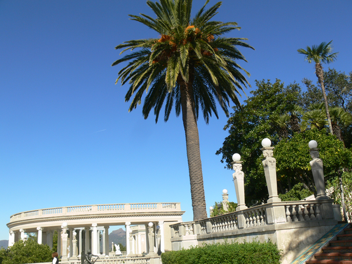 hearst042