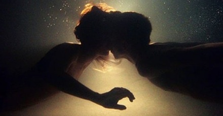Kiss
